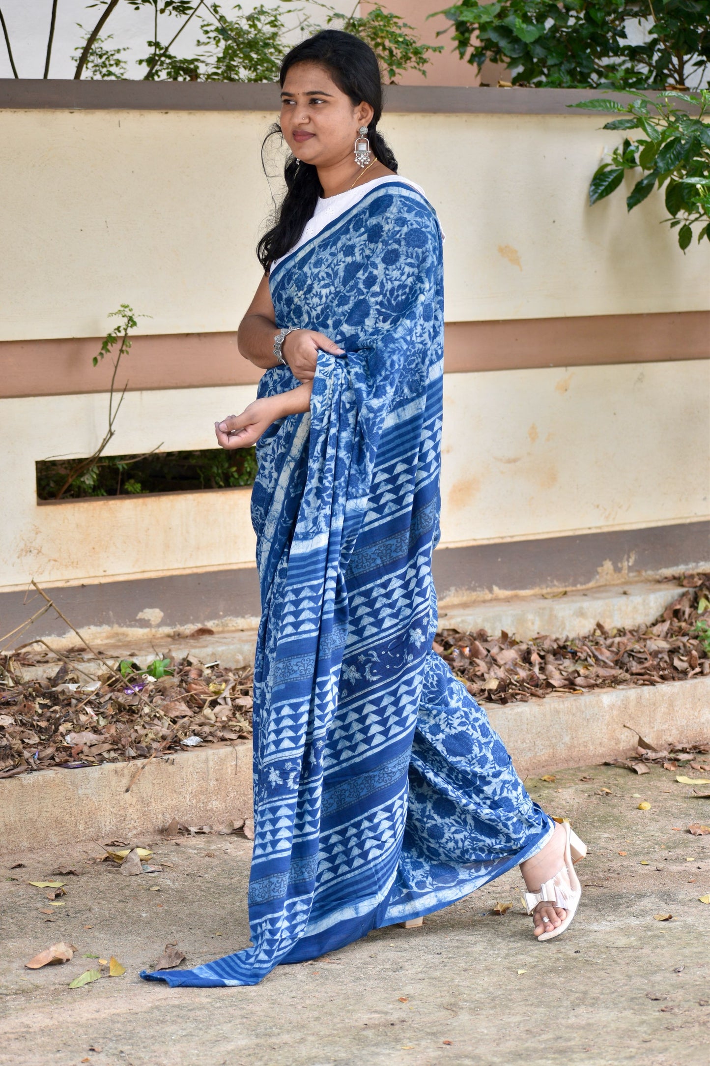 Blue dabu mul saree