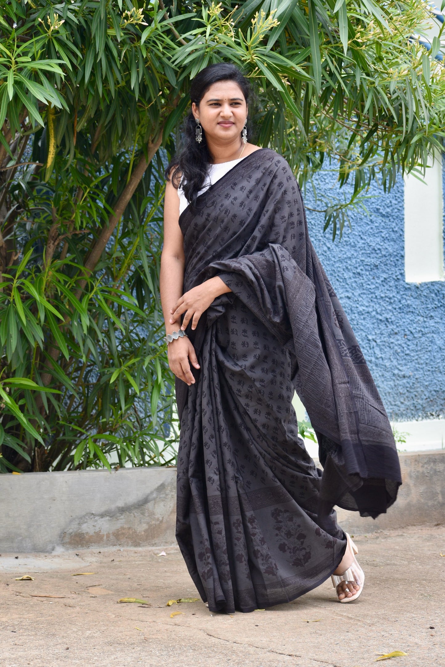 Grey dabu mul saree