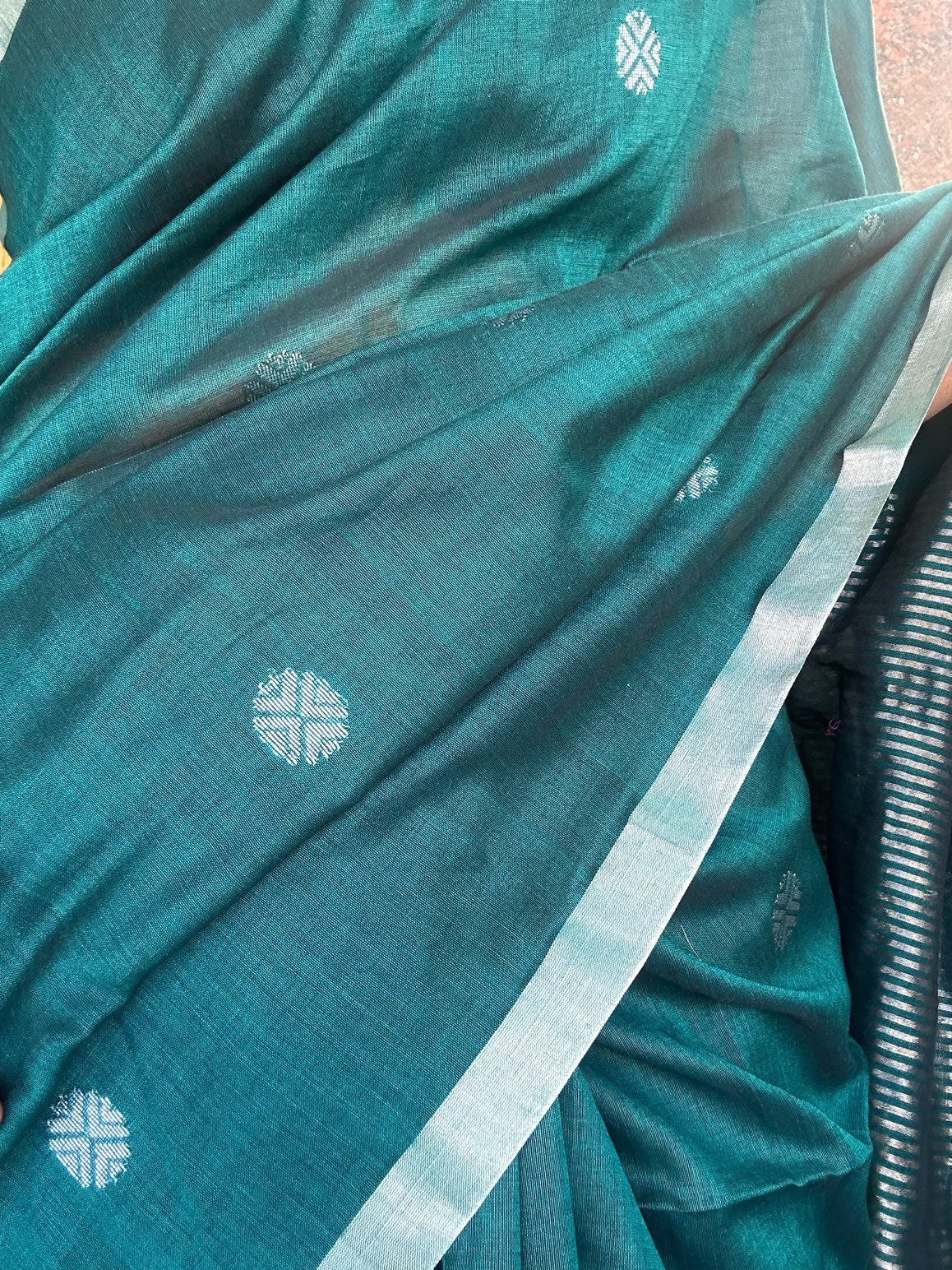 GREEN ZARI BUTI SAREE