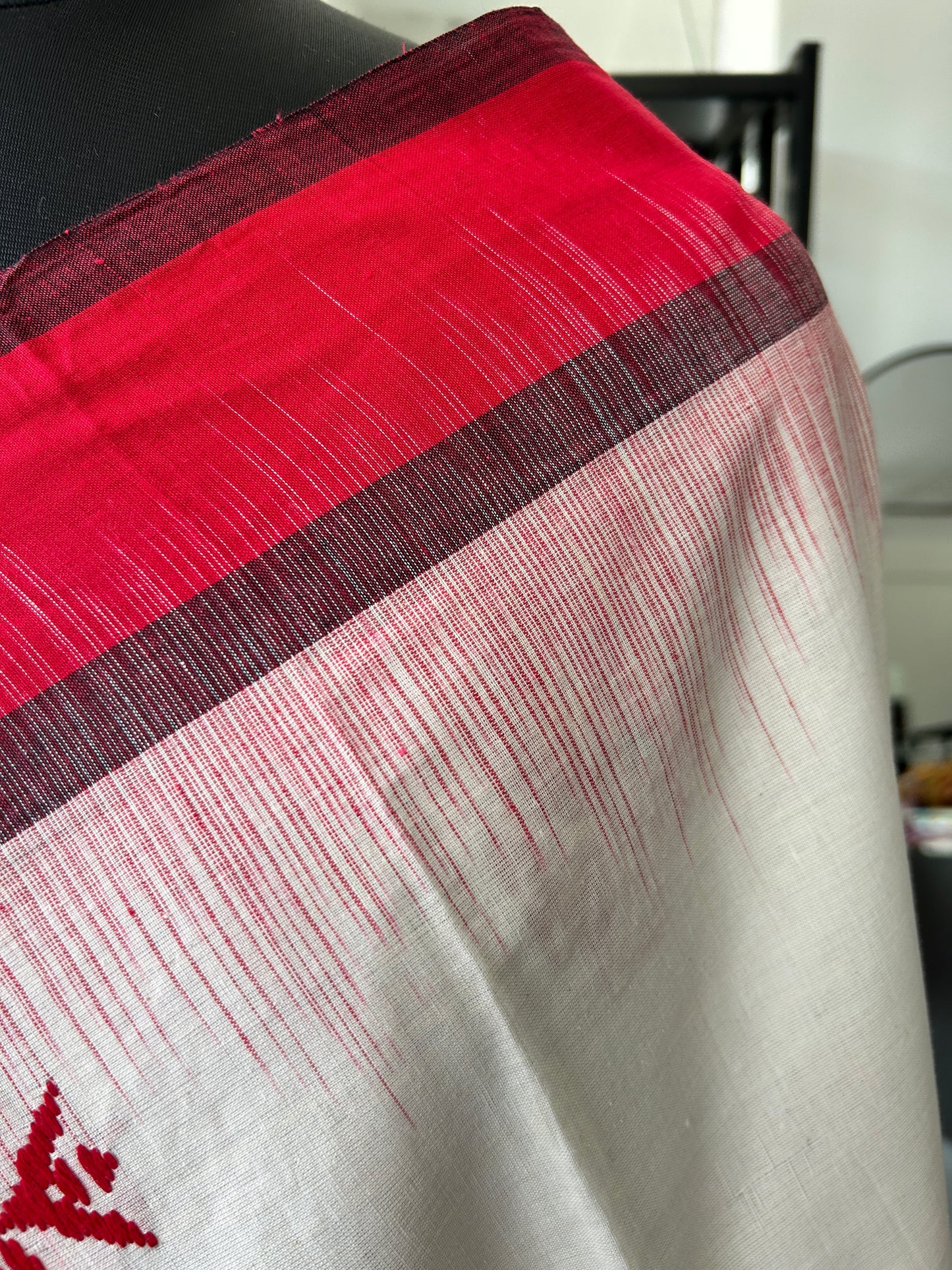 WHITE DHANIAKHALI SAREE