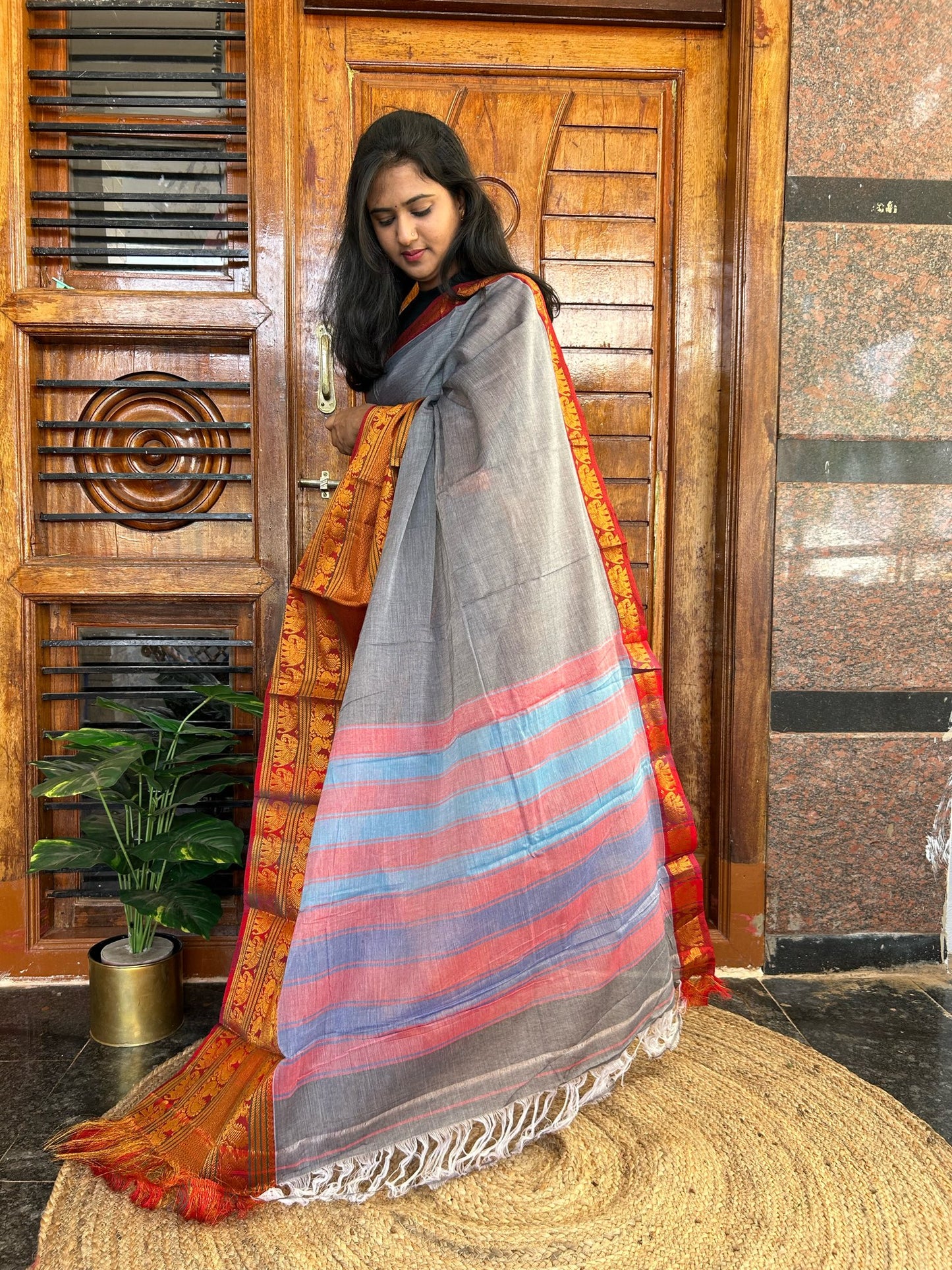 Grey Narayanpet saree.