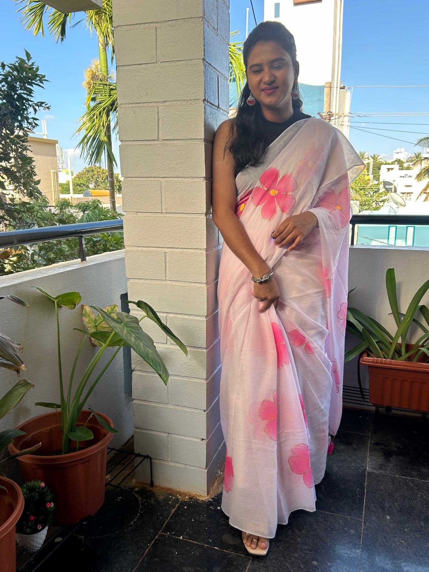 WHITE HAND PAINTED MUL SAREE