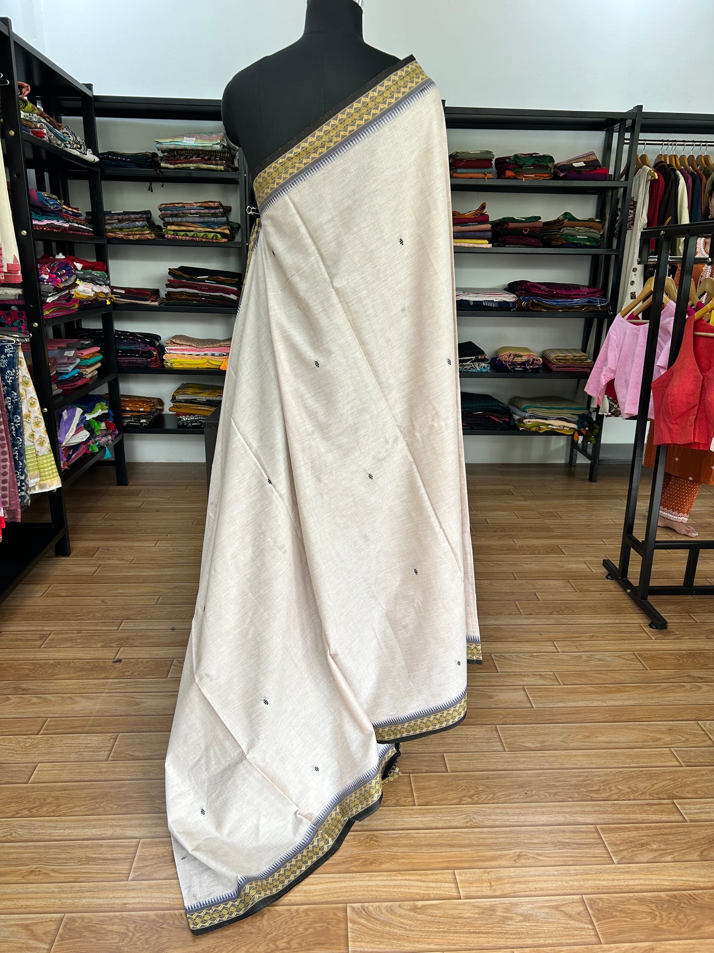 BIEGE DHANIAKHALI SAREE