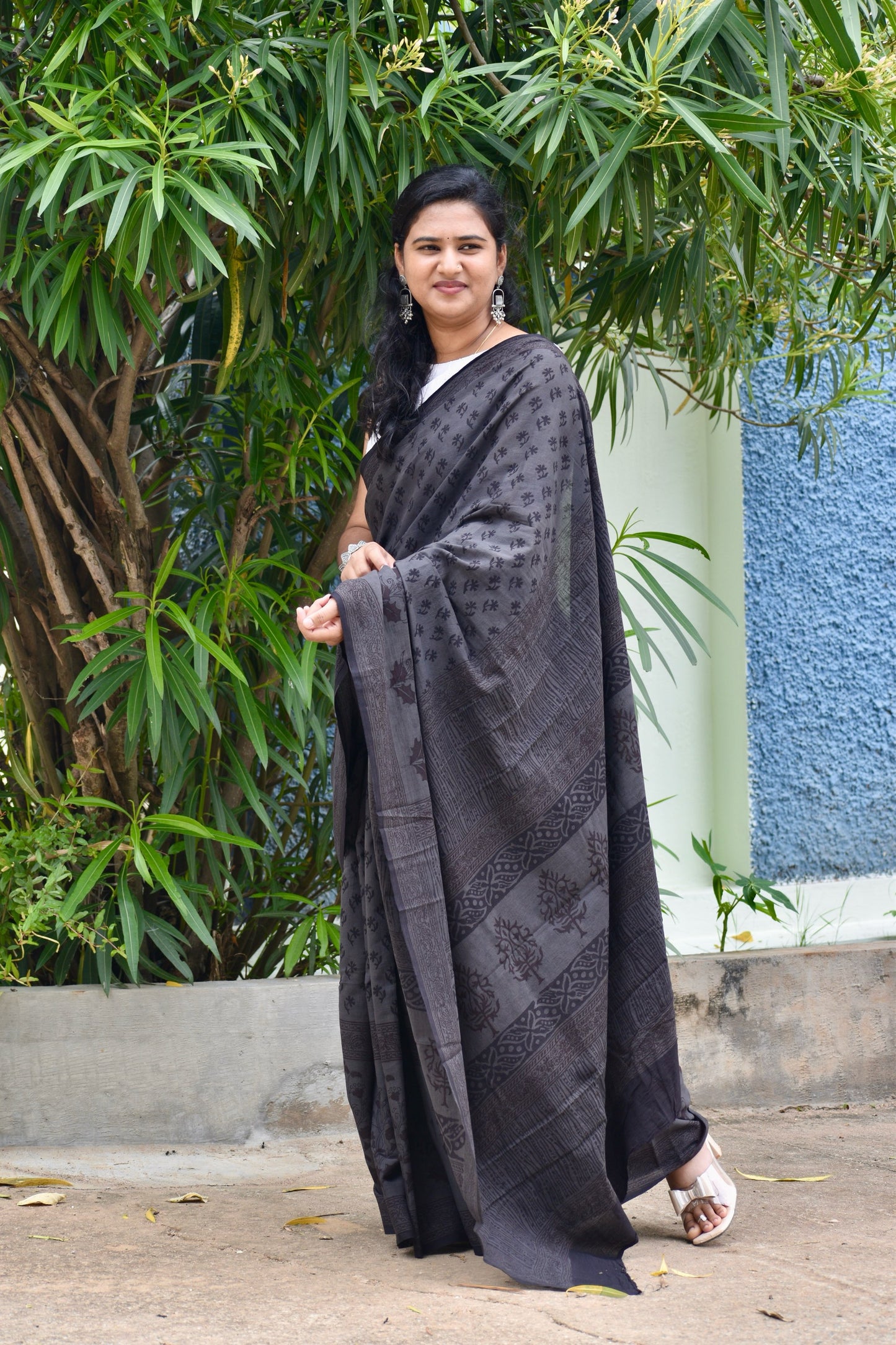 Grey dabu mul saree
