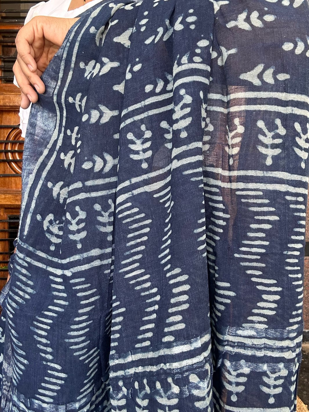 BLUE LINEN SAREE