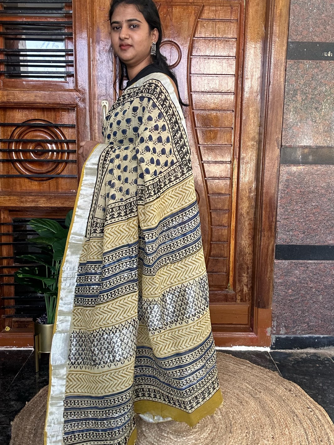 YELLOW LINEN SAREE