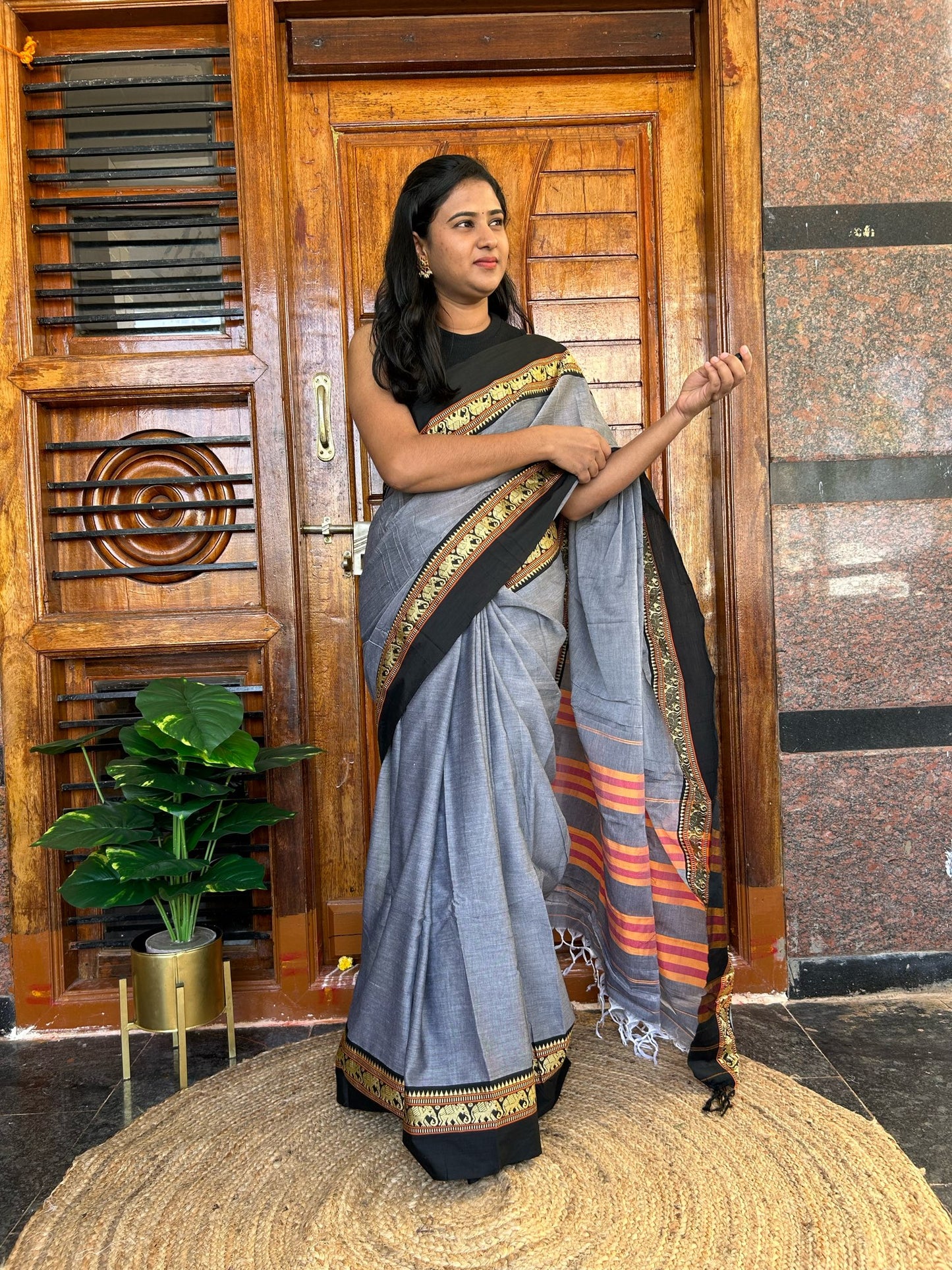 Grey Narayanpet saree.