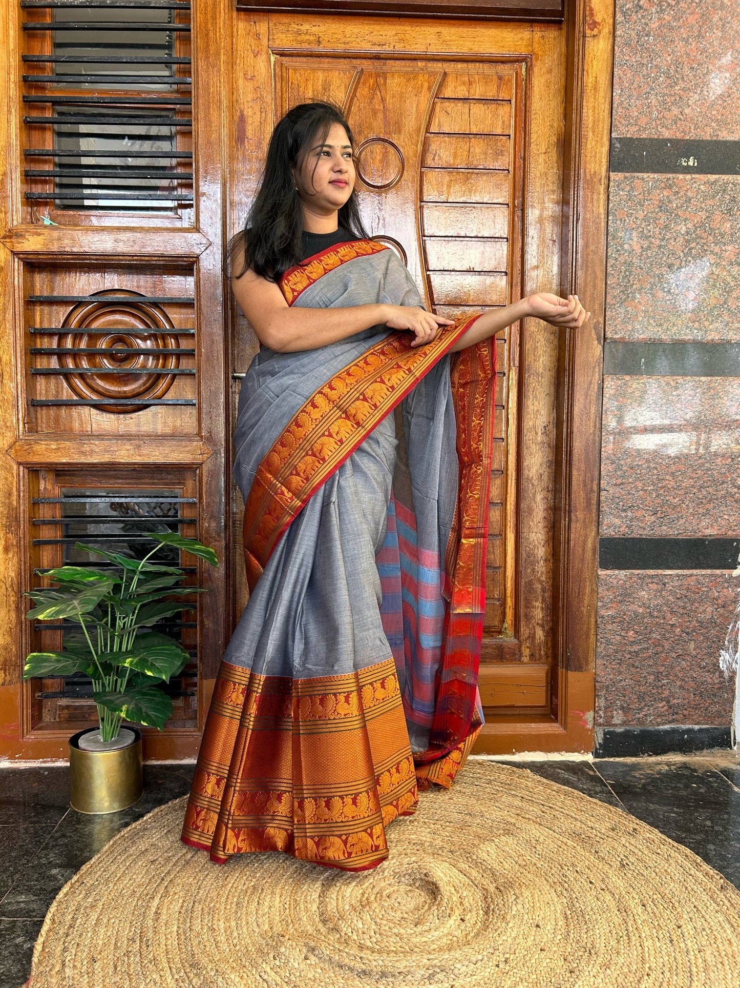 Grey Narayanpet saree.