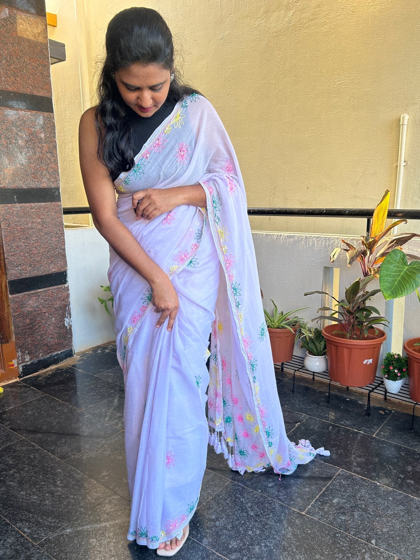 OFF WHITE HAND EMBROIDERED MUL SAREE
