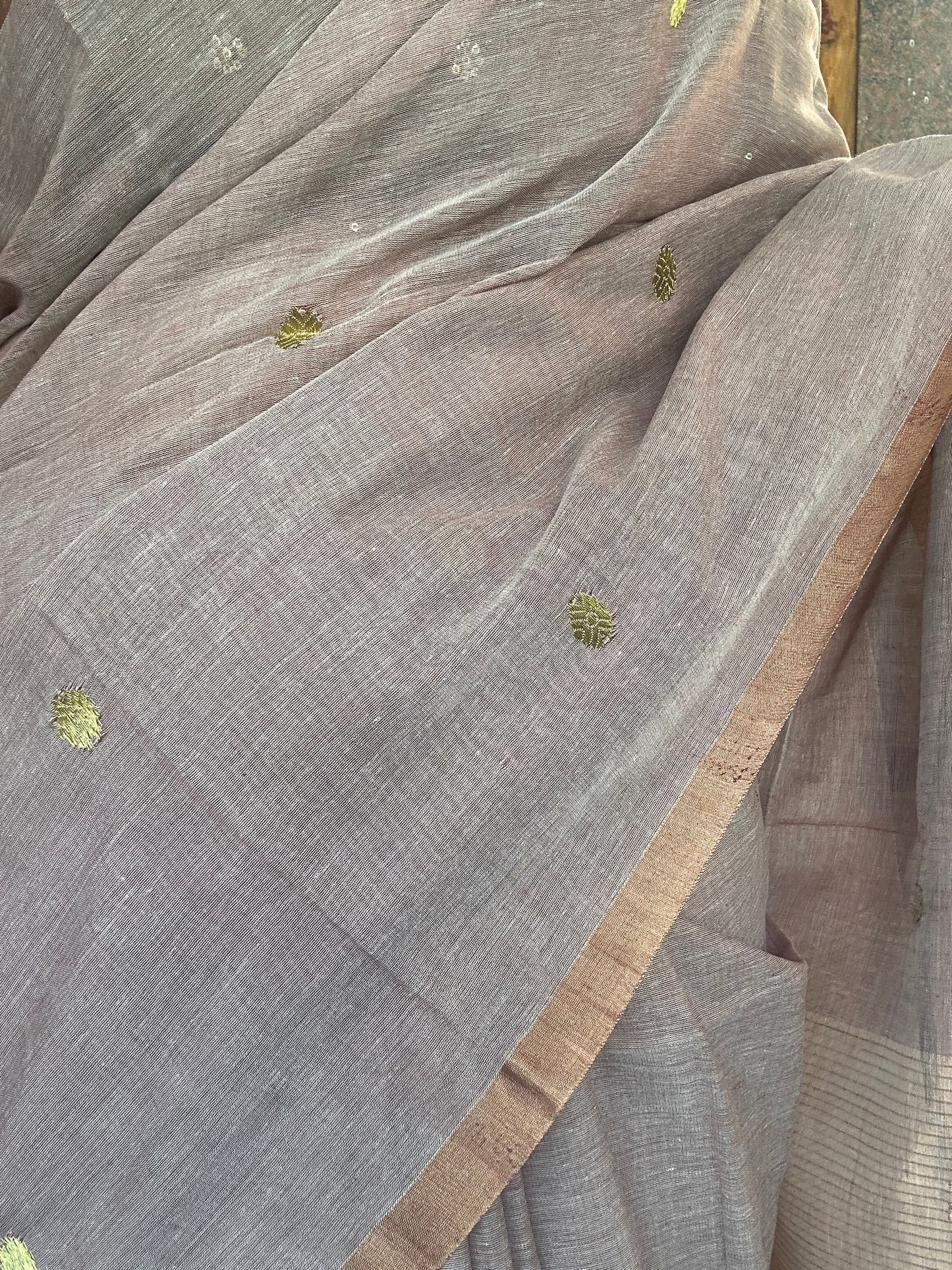 BROWN ZARI BUTI SAREE