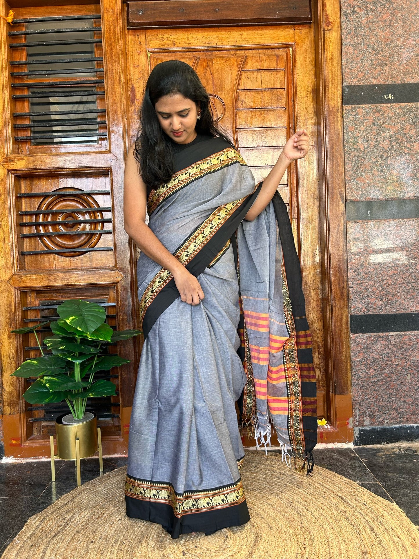 Grey Narayanpet saree.