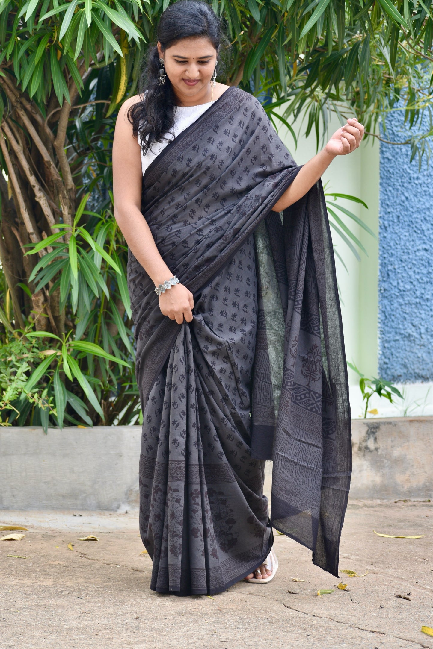 Grey dabu mul saree