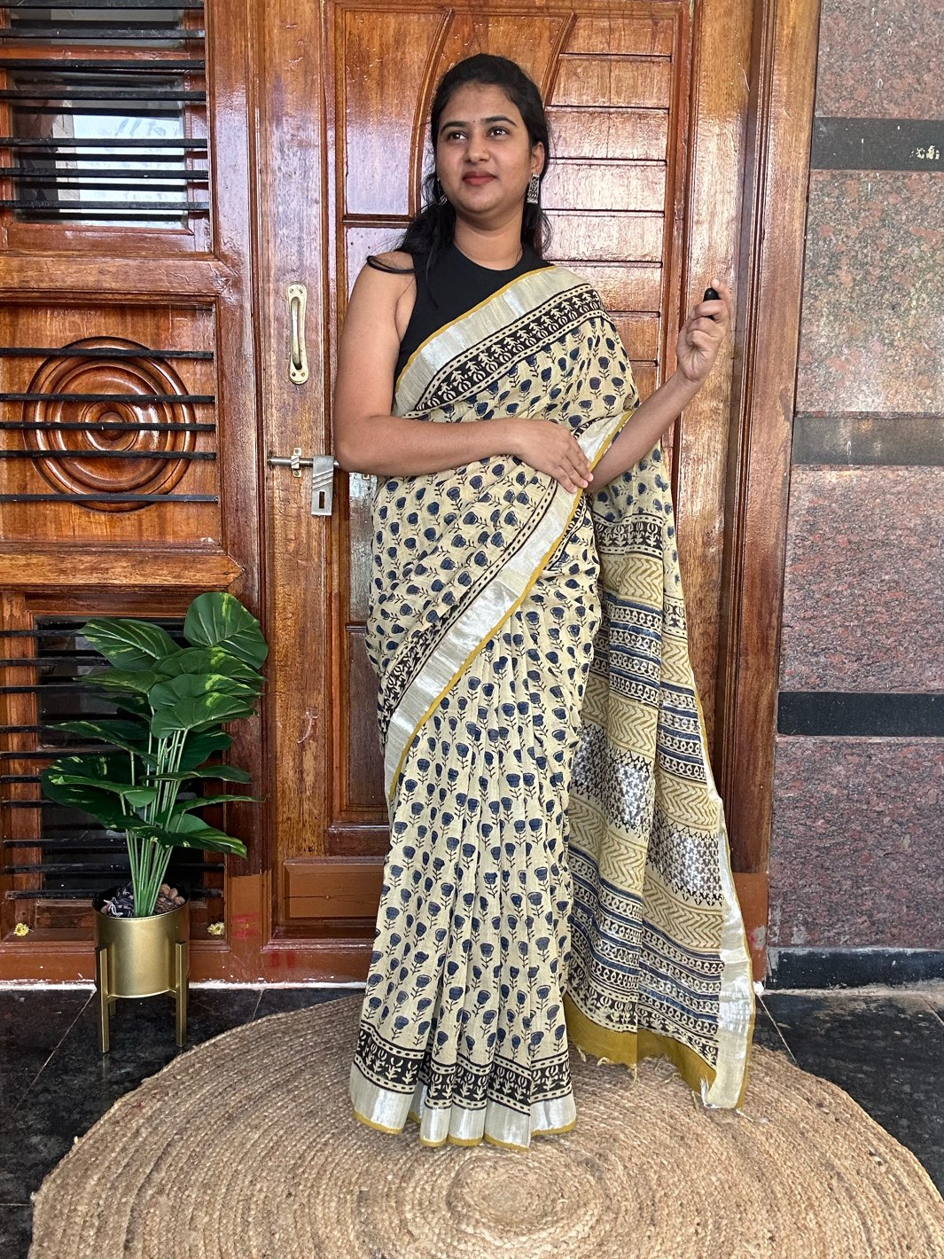 YELLOW LINEN SAREE