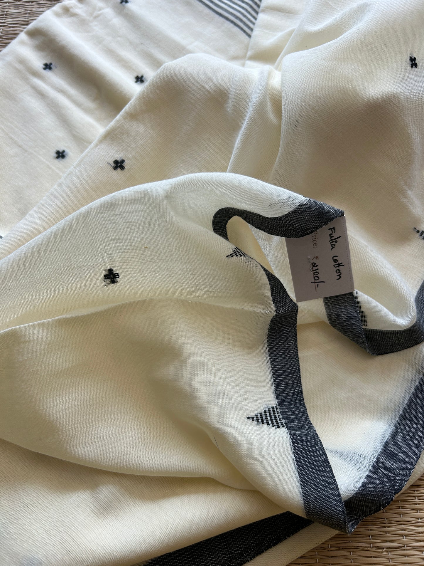 WHITE MUL JAMDANI SAREE