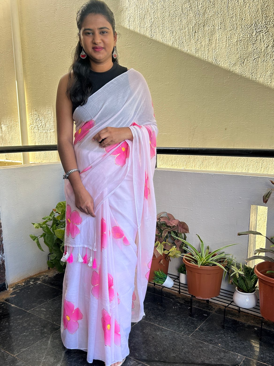 WHITE HAND PAINTED MUL SAREE