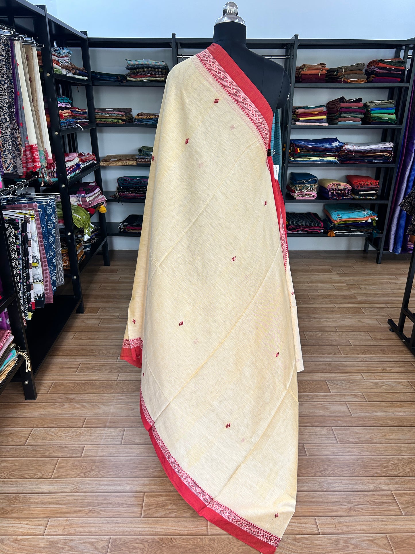 BIEGE DHANIAKHALI SAREE
