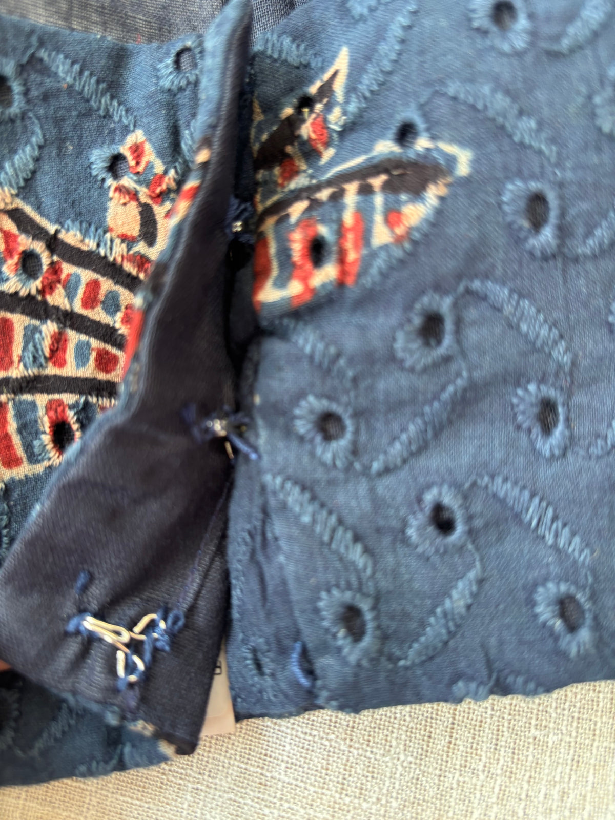 NAVY BLUE HAKOBA BLOUSE