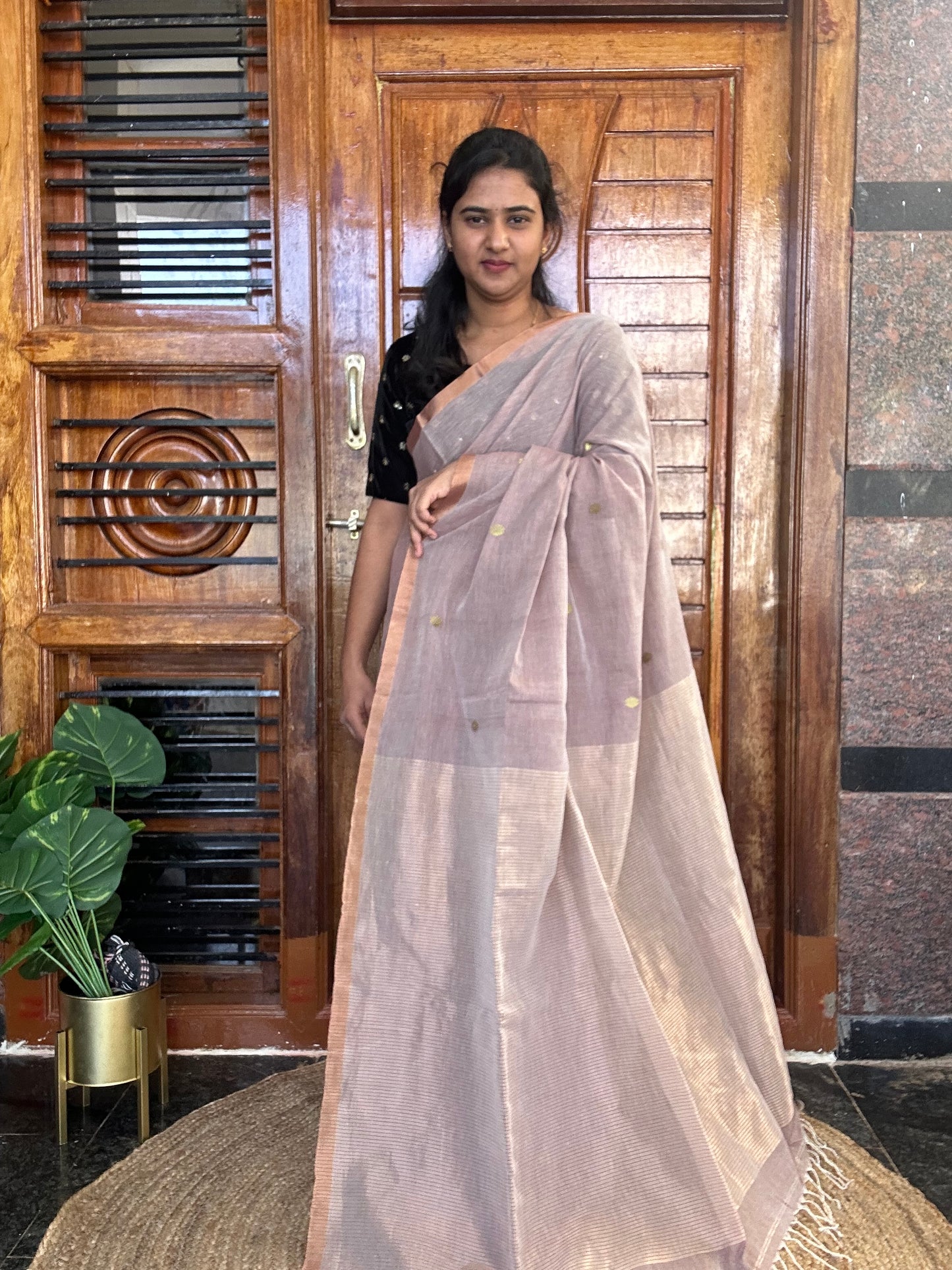 BROWN ZARI BUTI SAREE