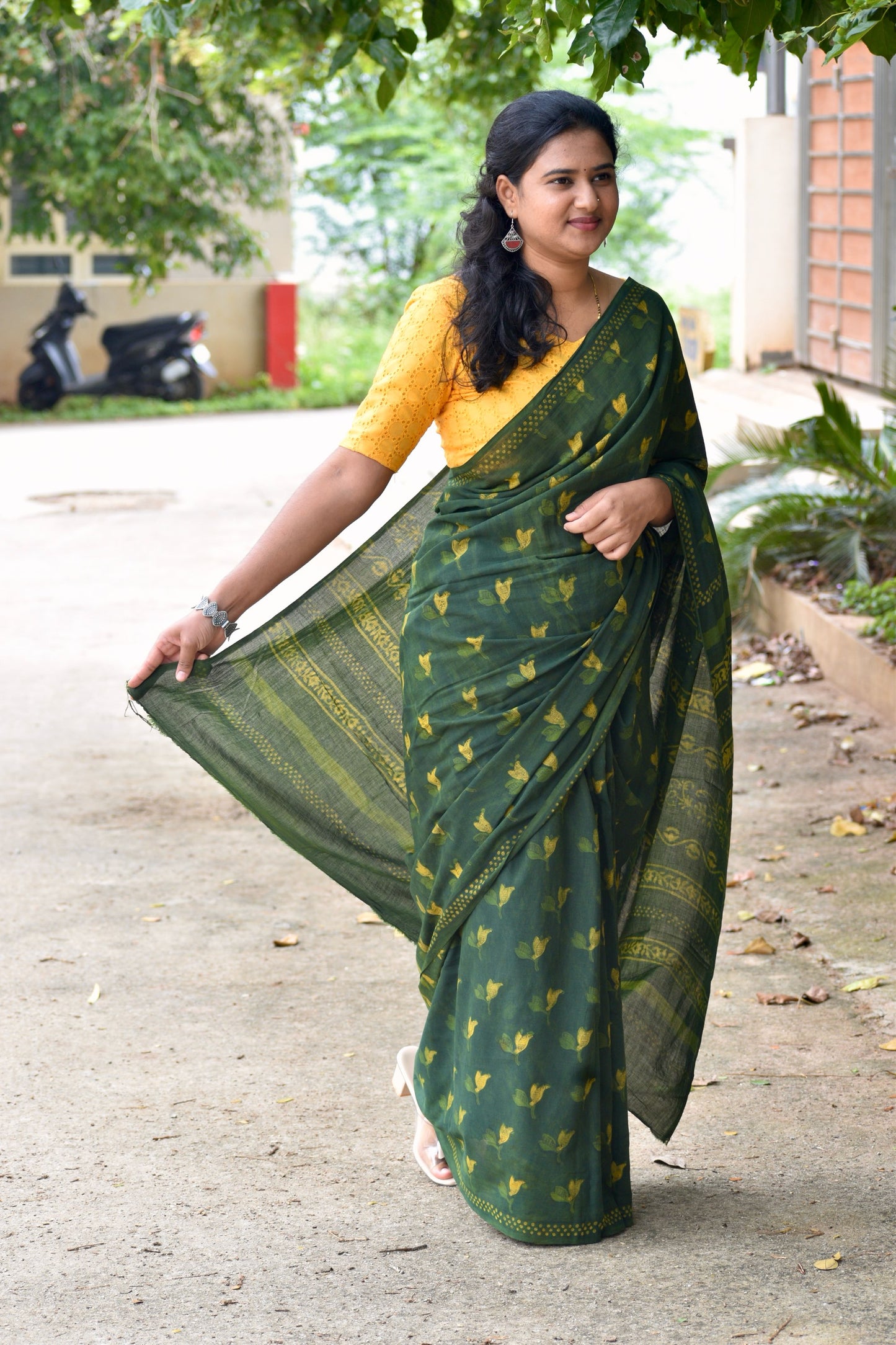 Green dabu mul saree