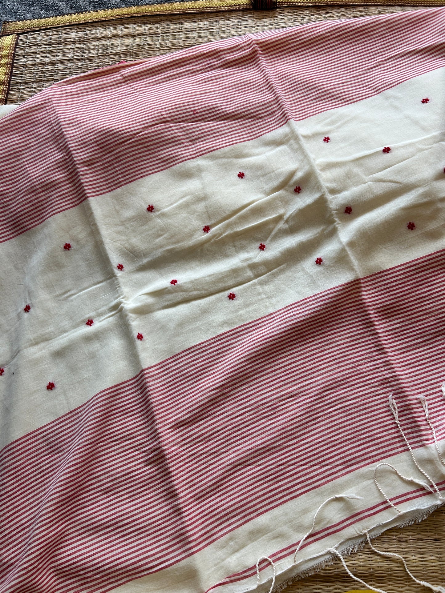 WHITE MUL JAMDANI SAREE