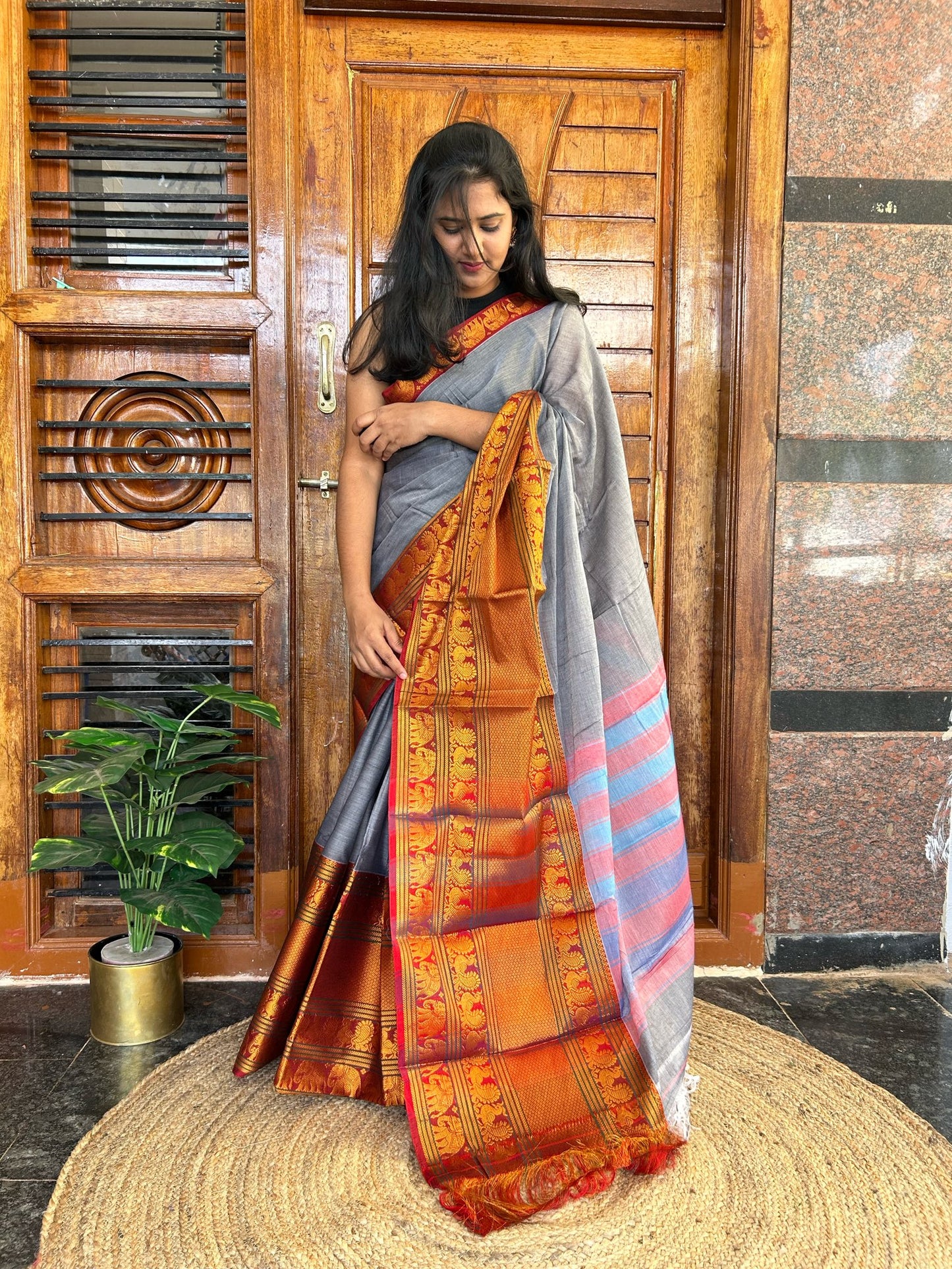 Grey Narayanpet saree.