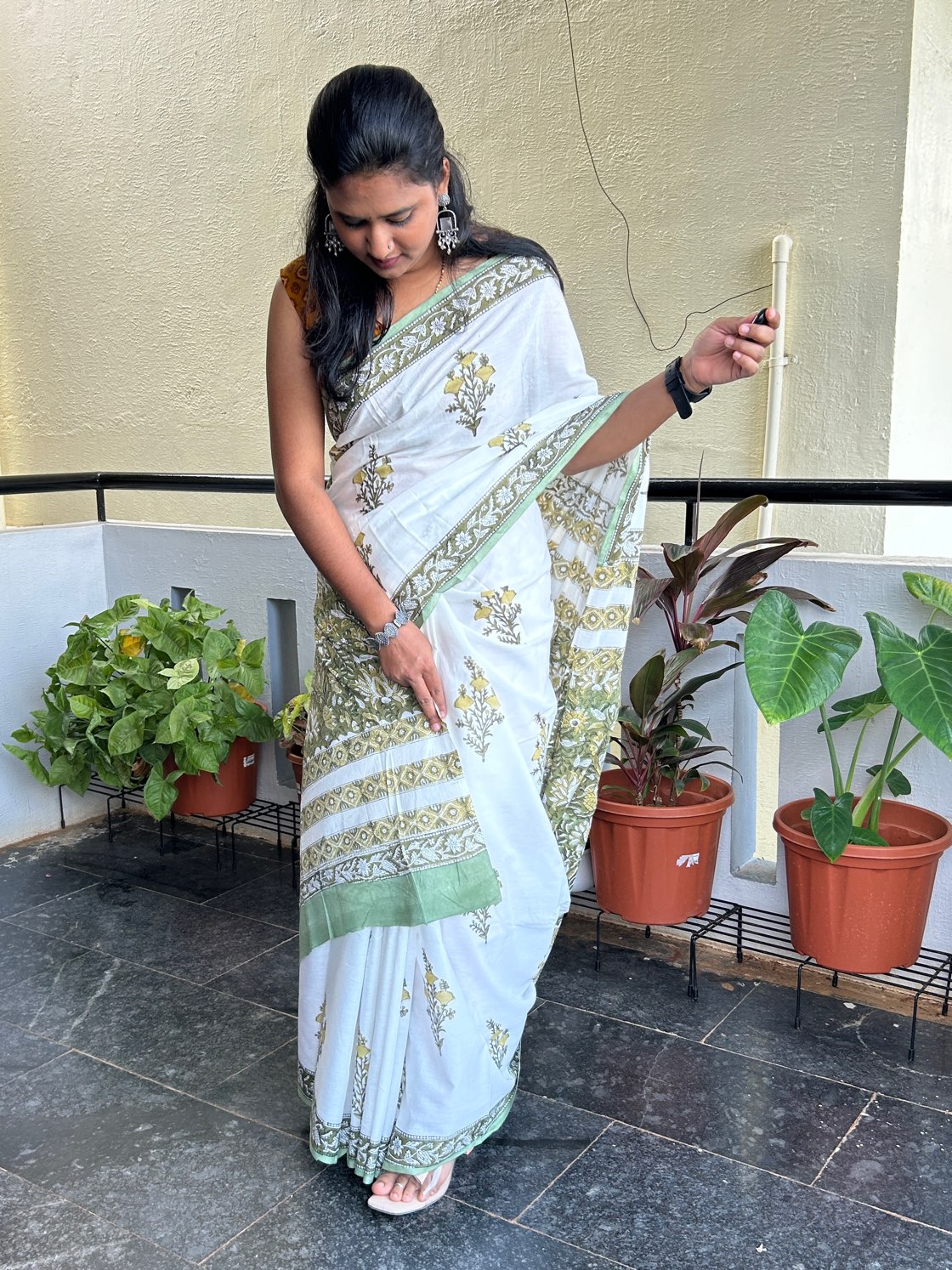 white handblock mulmul cotton saree