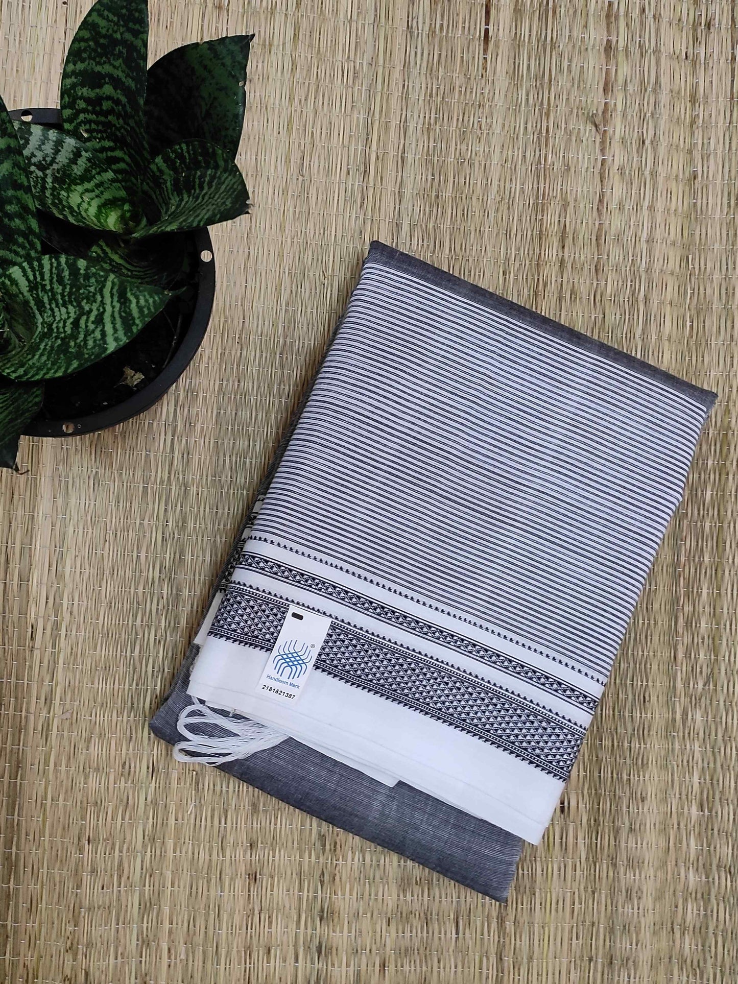 GREY HANDLOOM ILKAL SAREE.