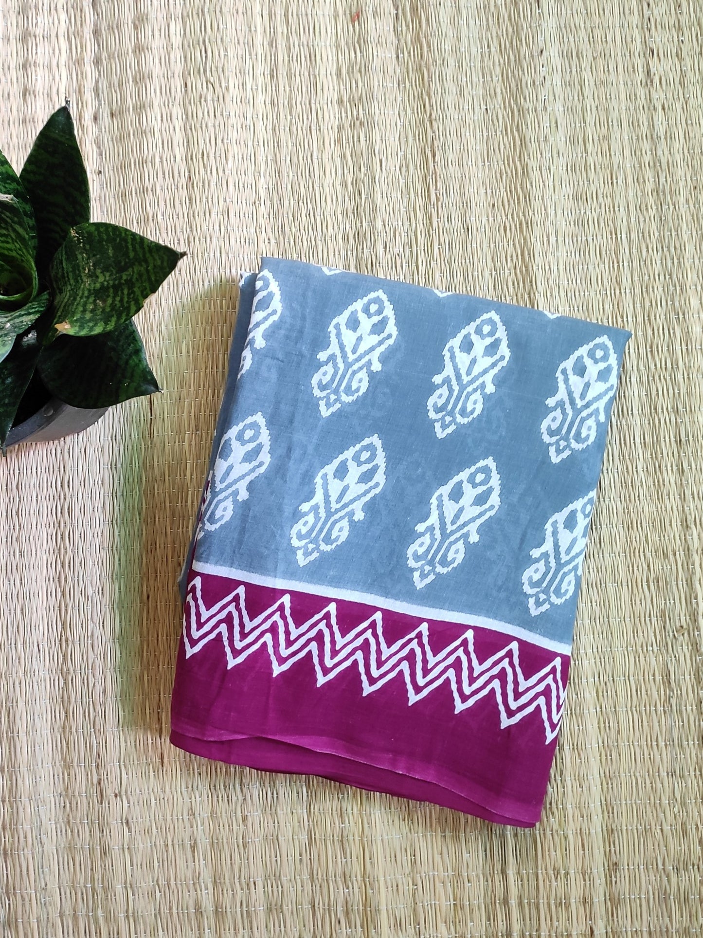 Grey mulmul cotton saree