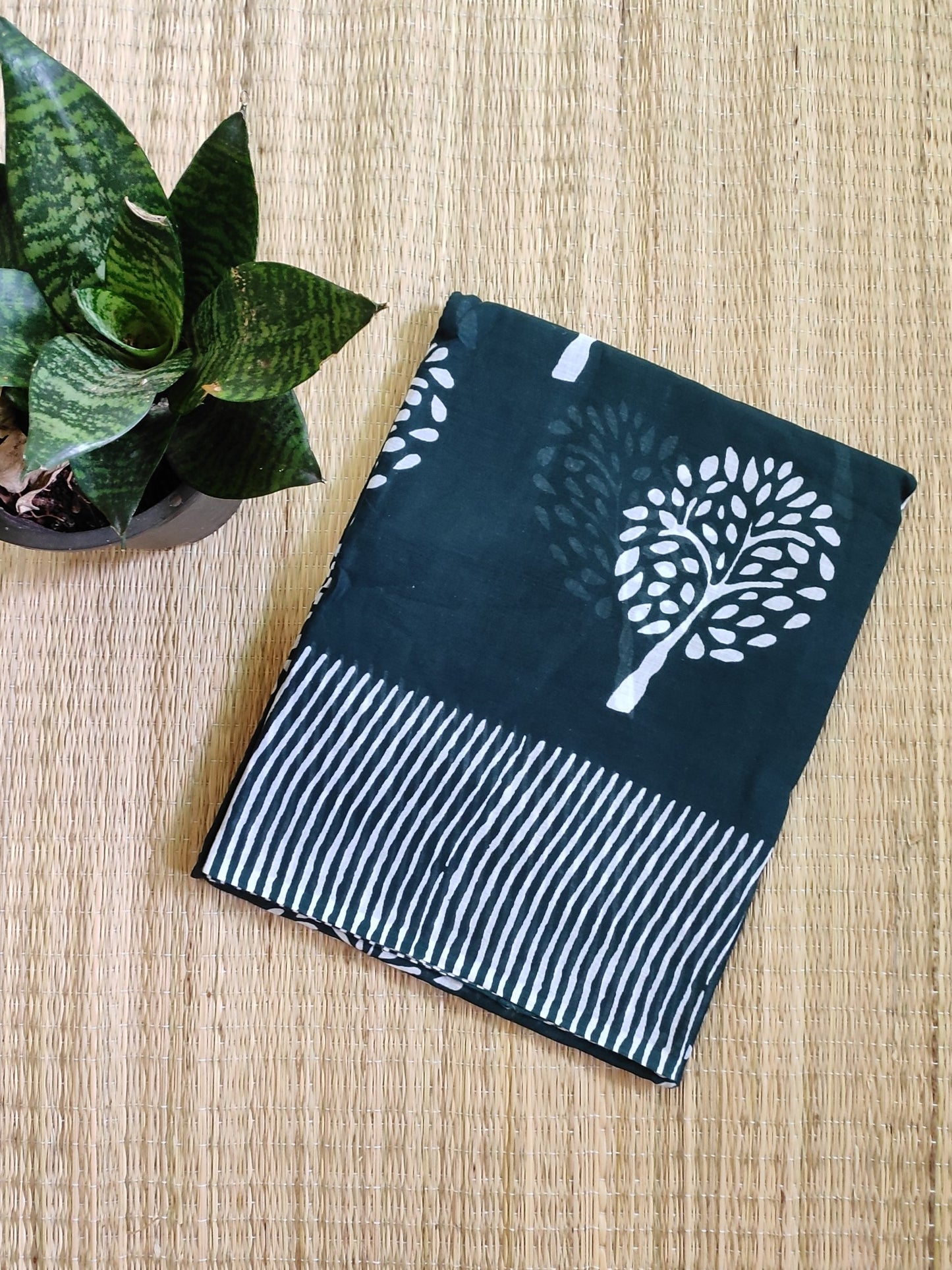 Green mulmul cotton saree