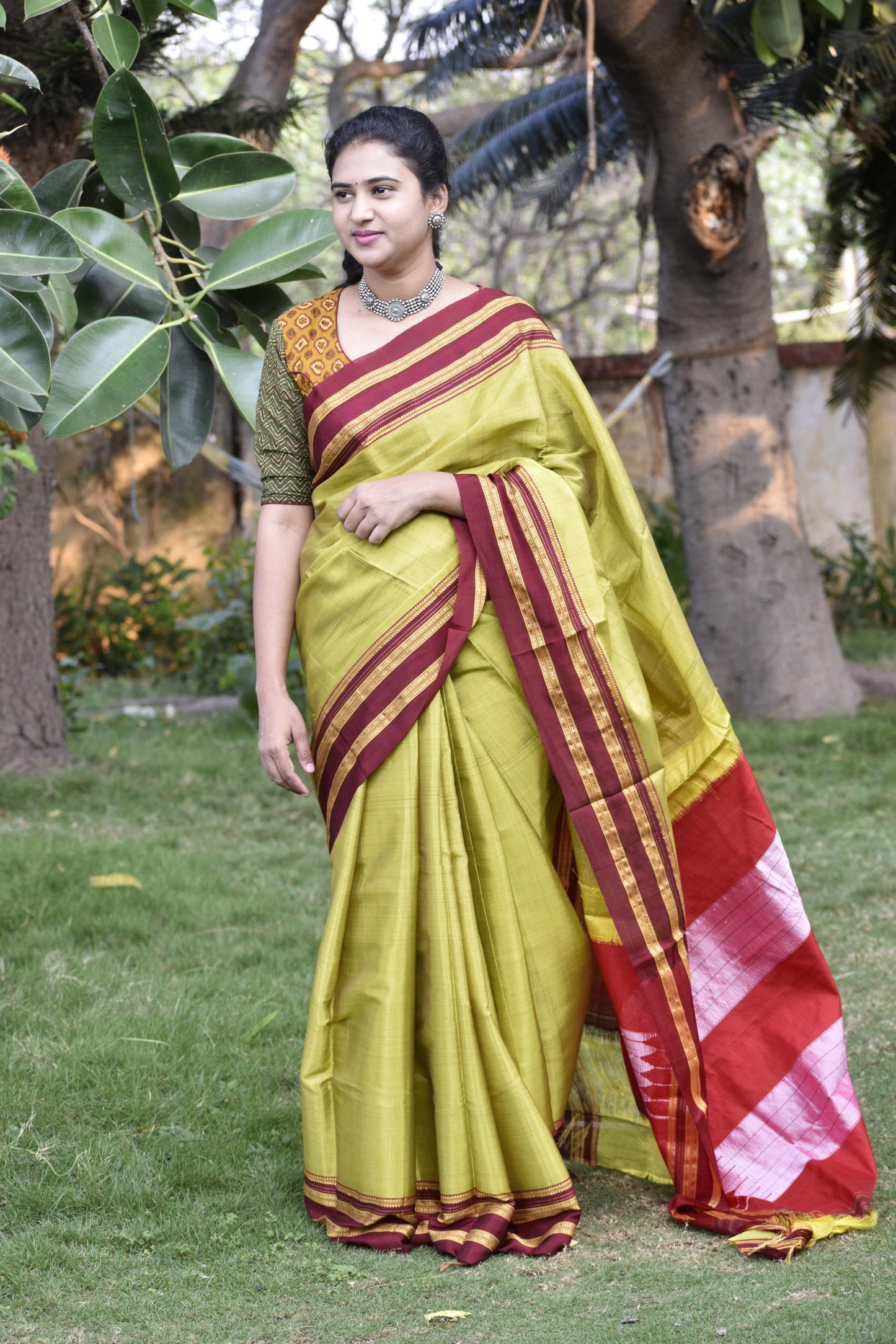 GREEN HANDLOOM ILKAL SAREE.