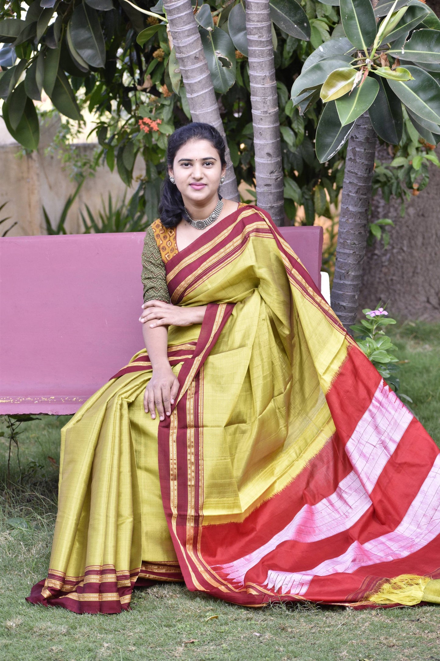 GREEN HANDLOOM ILKAL SAREE.