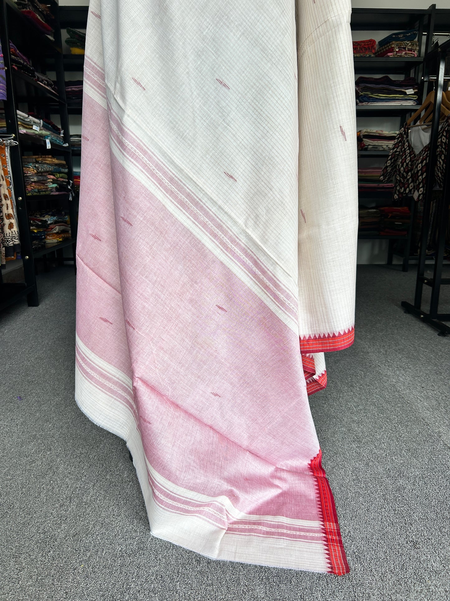 WHITE DHANIAKHALI SAREE