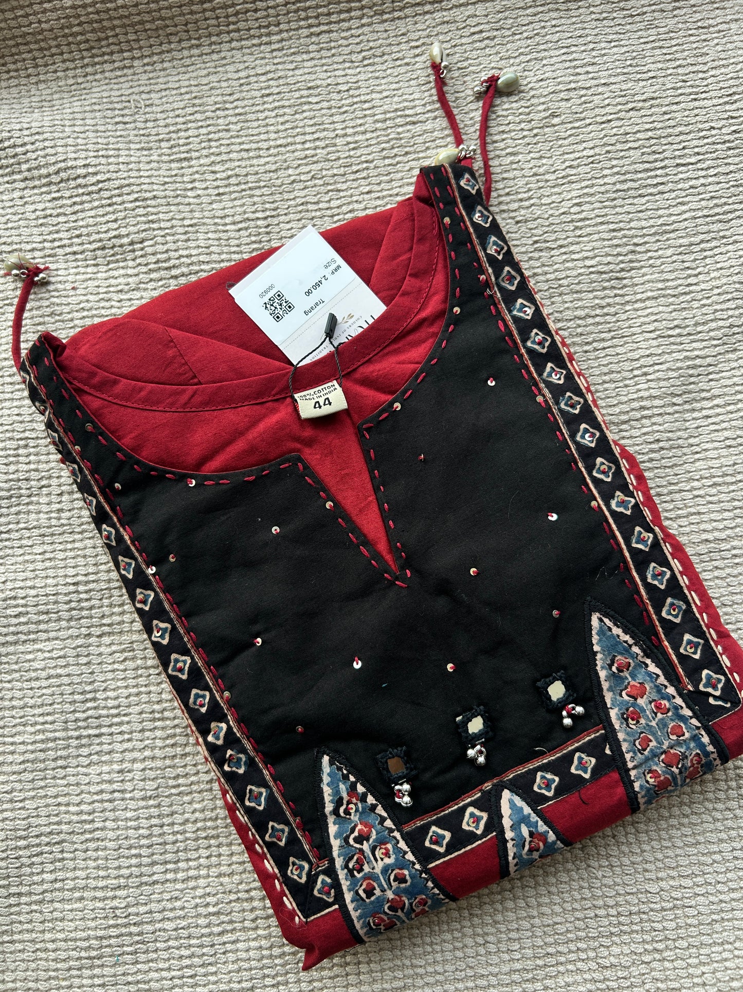 RED GAMTHI COTTON SUIT