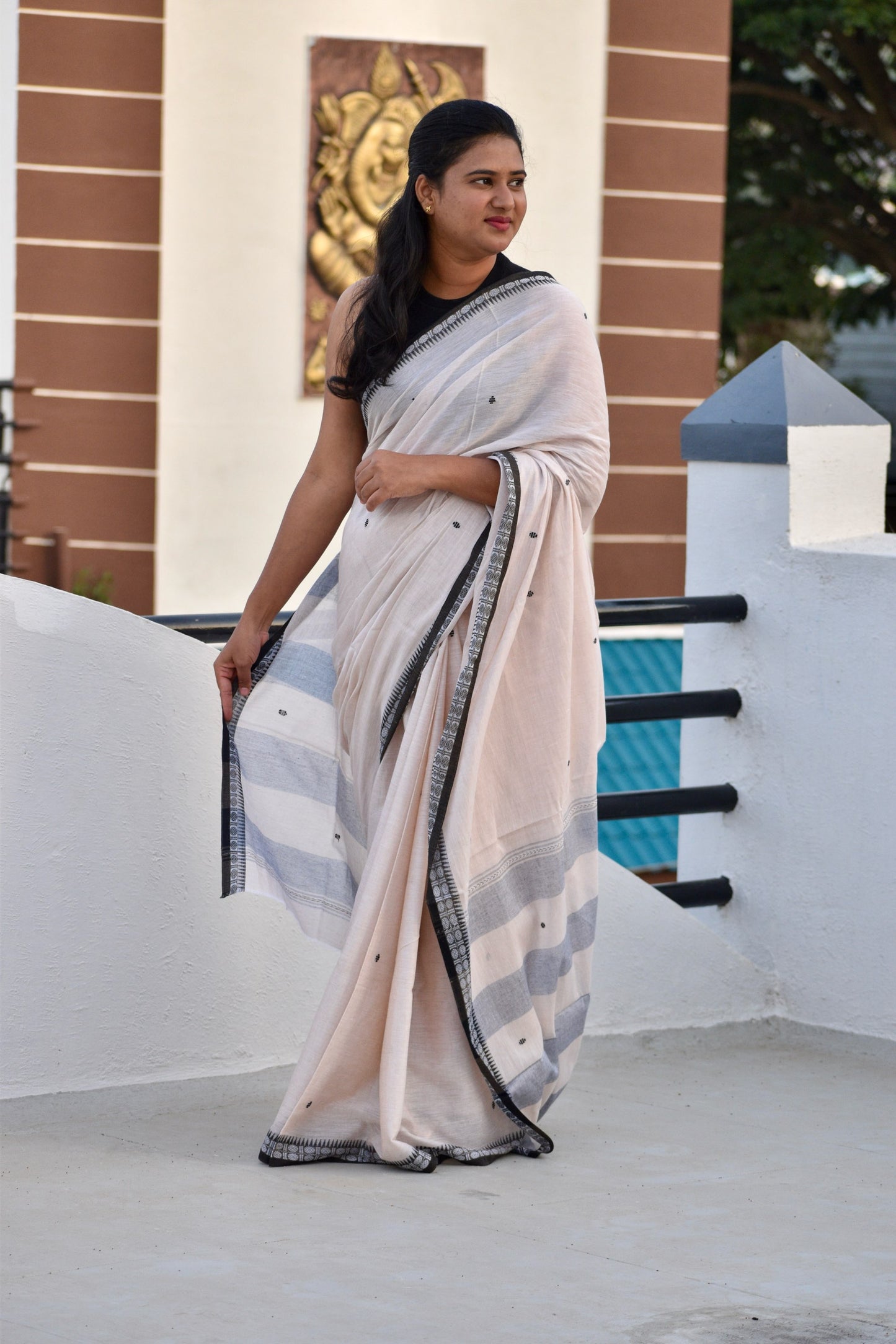 BIEGE DHANIAKHALI SAREE