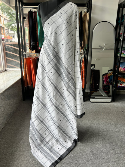 WHITE DHANIAKHALI SAREE