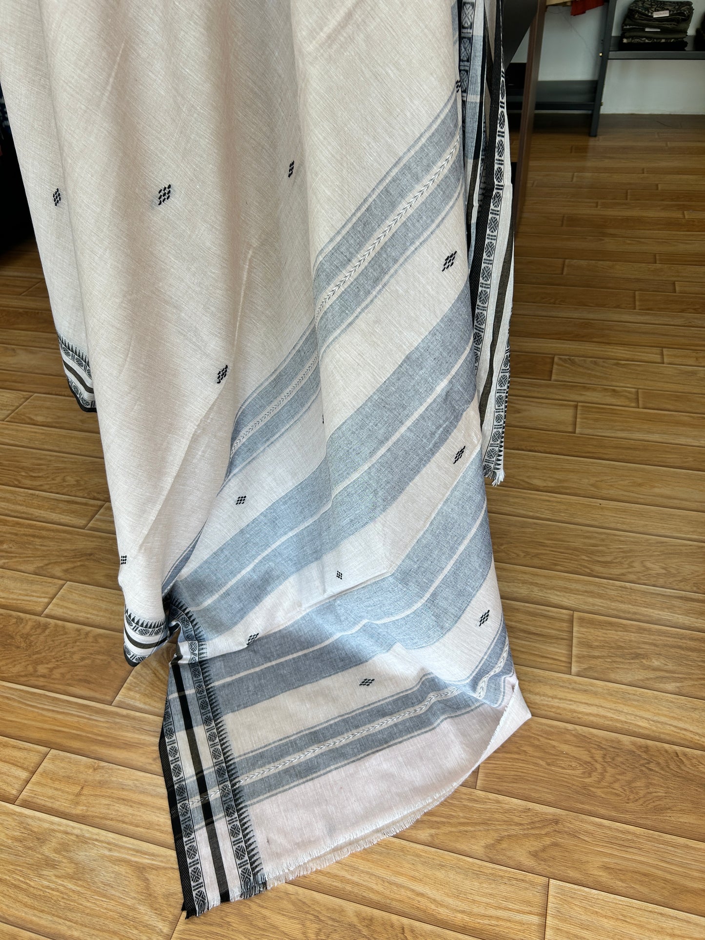 OFF WHITE DHANIAKHALI SAREE