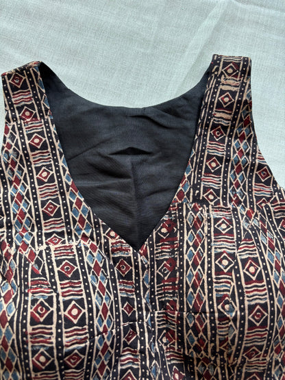 BLACK COTTON BLOUSE