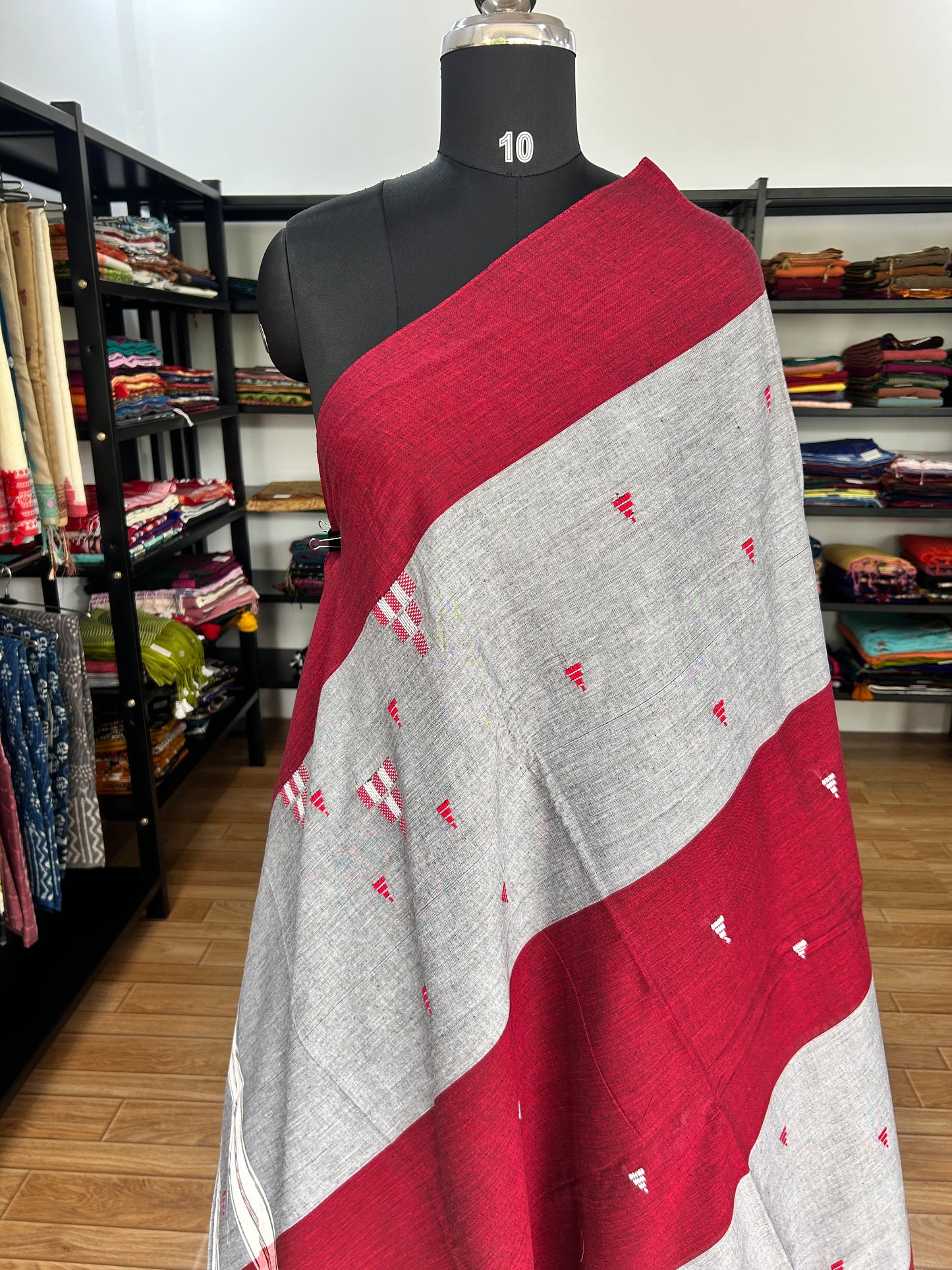 RED DHANIAKHALI SAREE