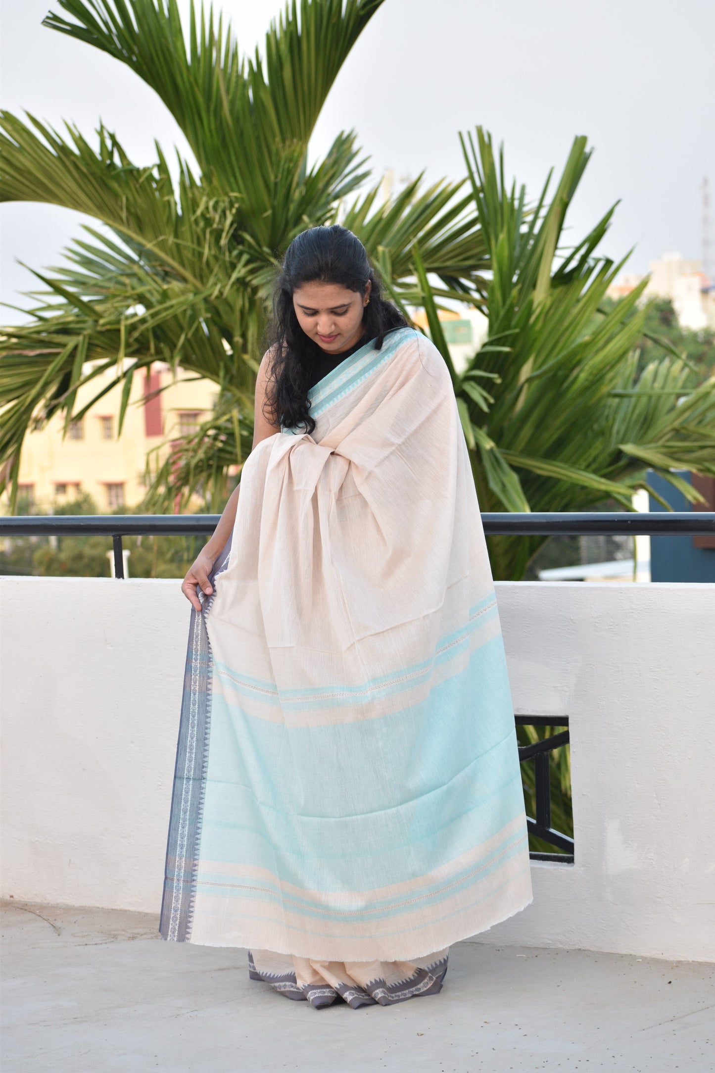 BIEGE DHANIAKHALI SAREE