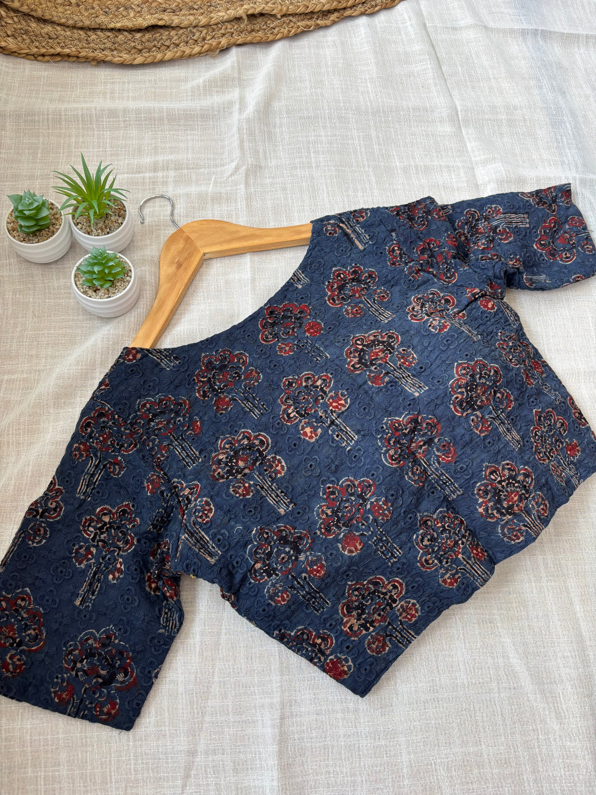 NAVY BLUE HAKOBA BLOUSE