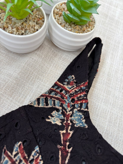 BLACK HAKOBA BLOUSE