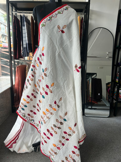 White applique kota