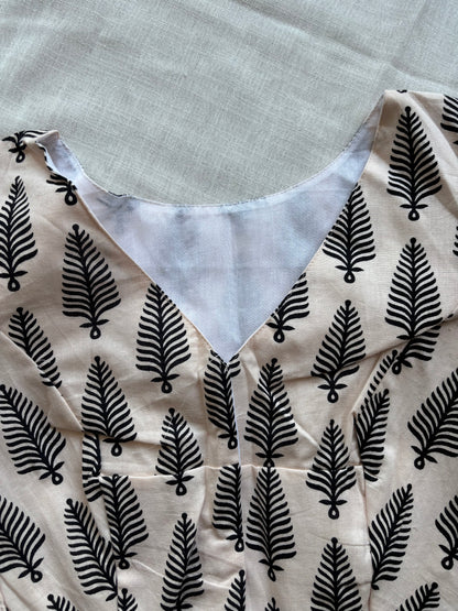 WHITE STRECHABLE BLOUSE