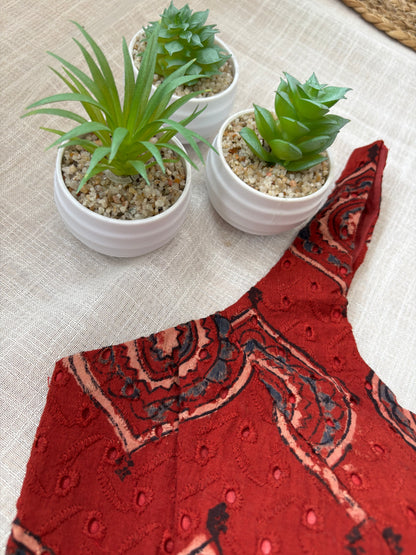MAROON HAKOBA BLOUSE
