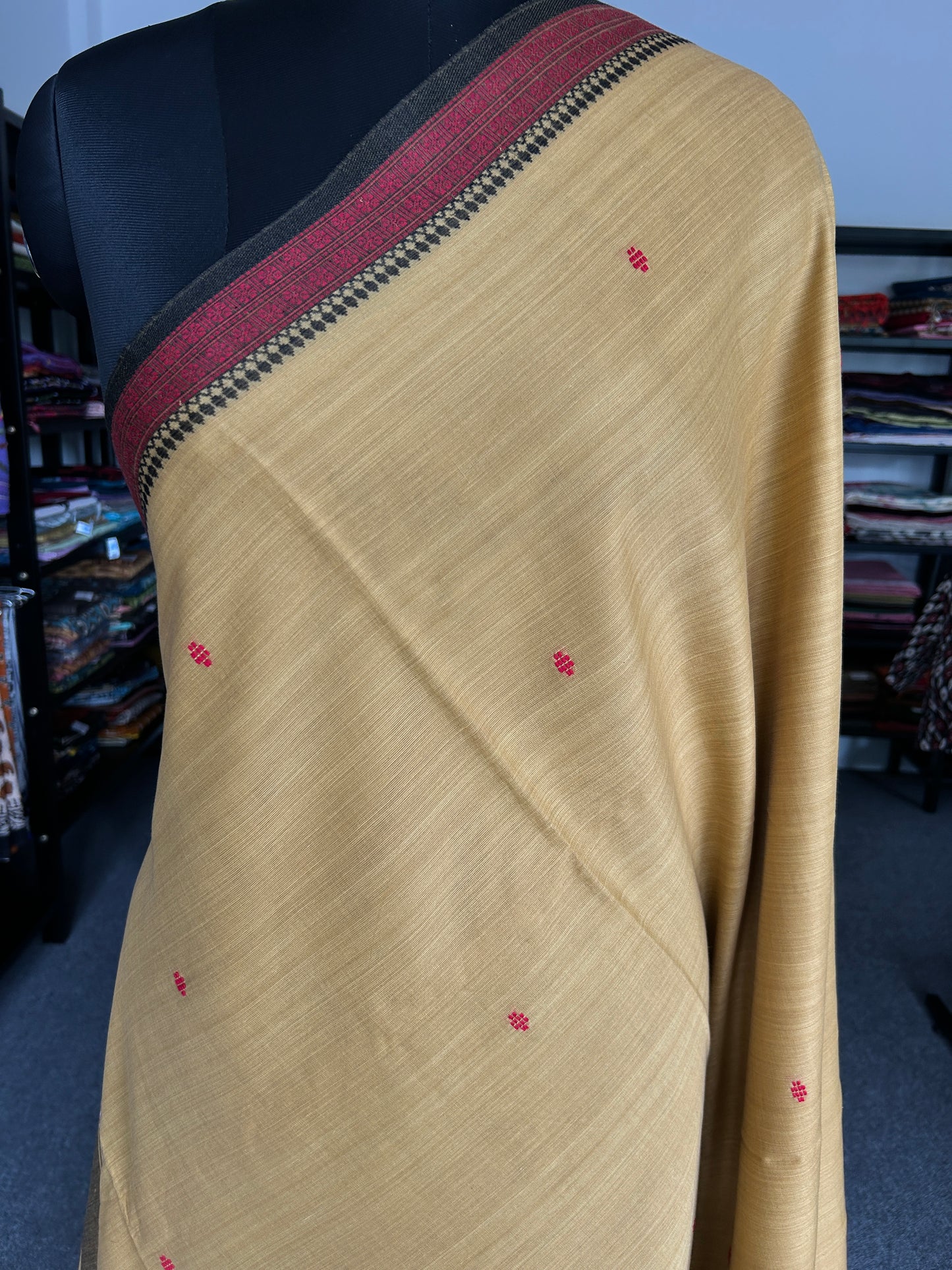 BIEGE DHANIAKHALI SAREE