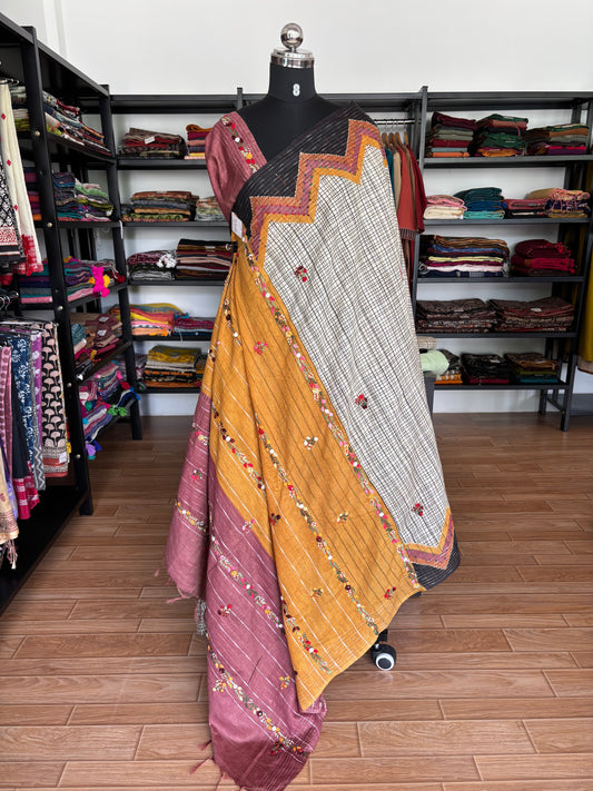 GREY  EMBROIDERED SAREE