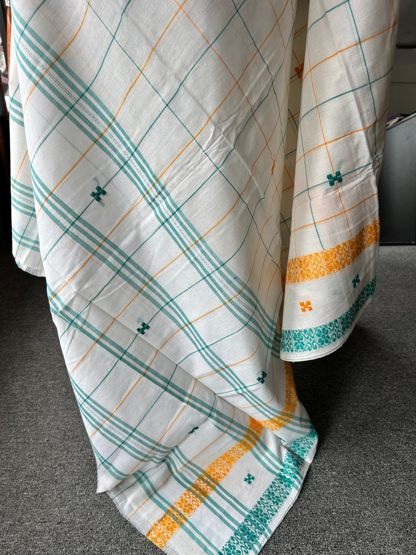 WHITE DHANIAKHALI SAREE