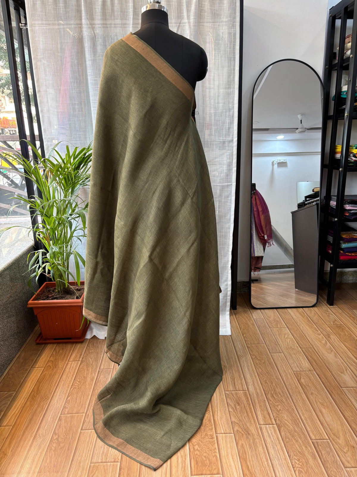 GREEN PURE LINEN SAREE
