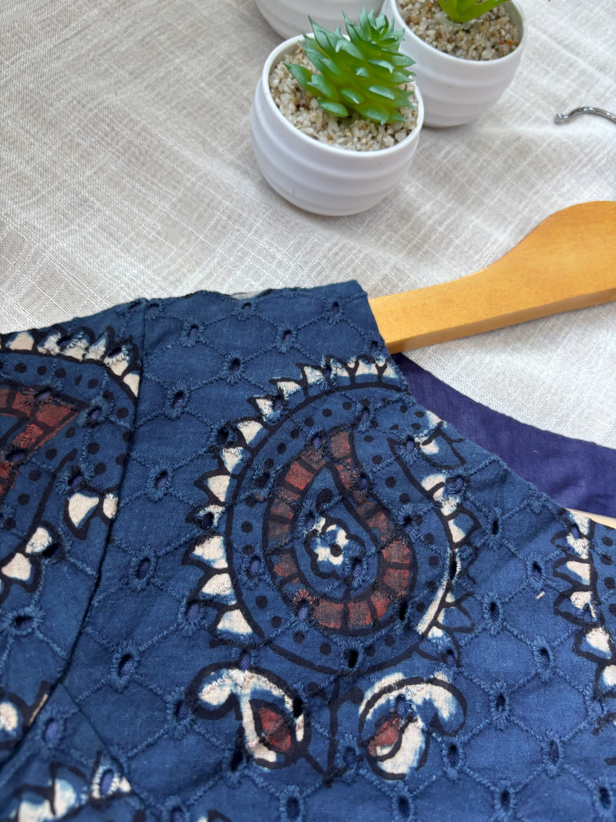 NAVY BLUE HAKOBA BLOUSE