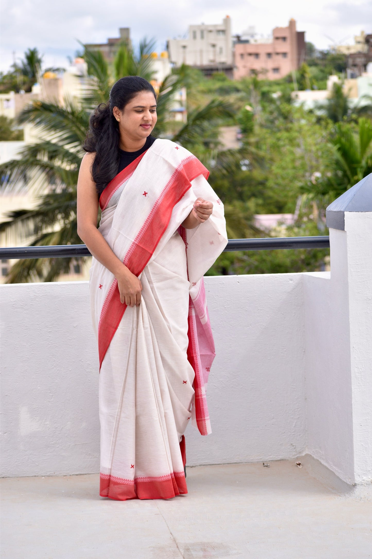 BIEGE DHANIAKHALI SAREE